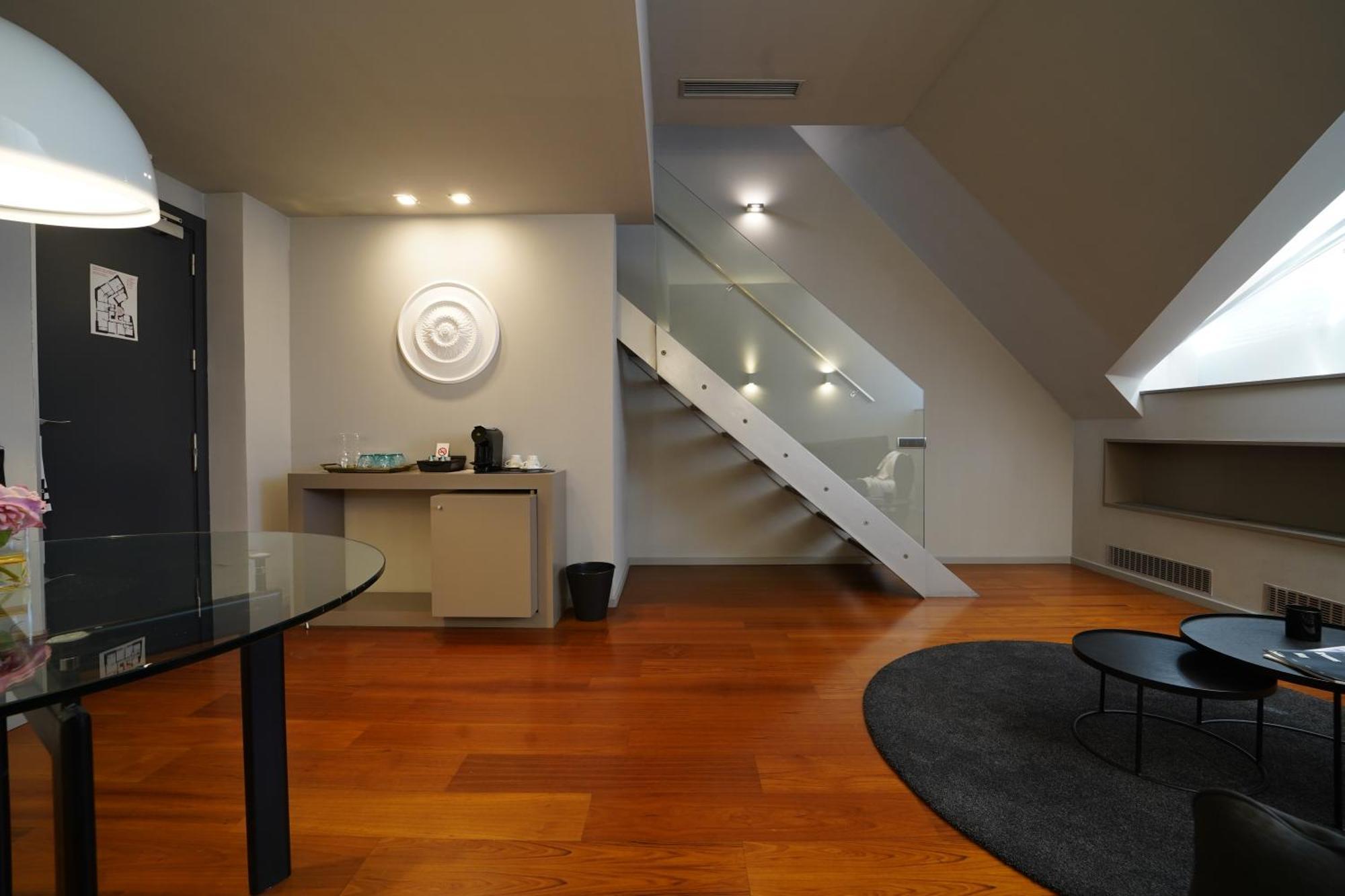 Hotel 987 Design 4*